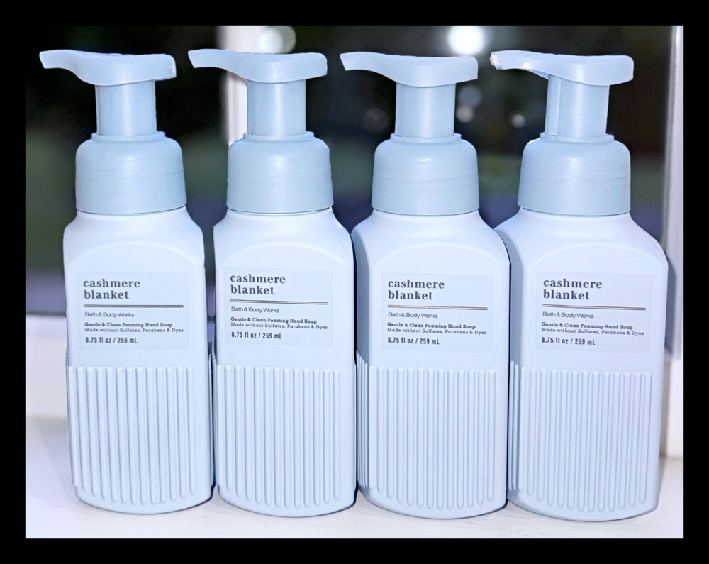 Bath & Body Works 8.75 fl oz Cashmere Blanket Gentle Clean Foaming Hand Soap x4